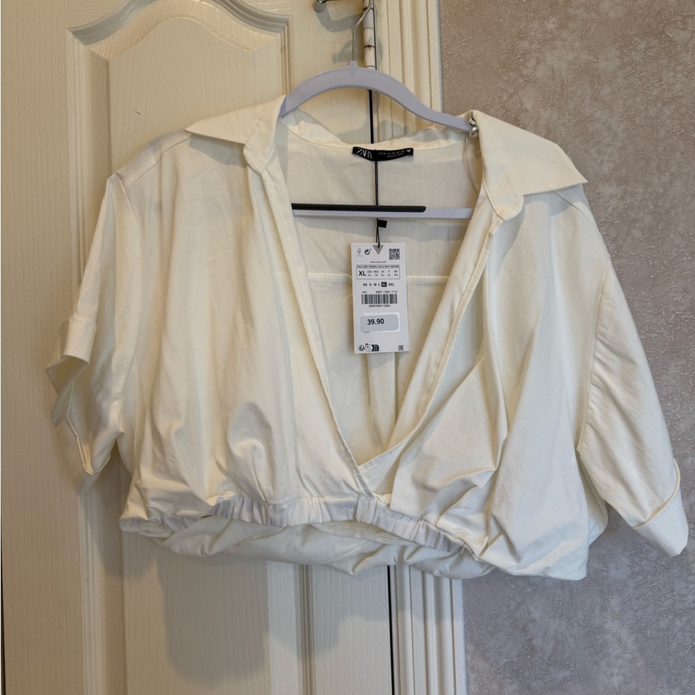 ZARA White Collared Pull Over